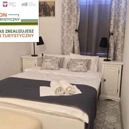 Old Cracow Apartments คราคูฟ ภายนอก รูปภาพ