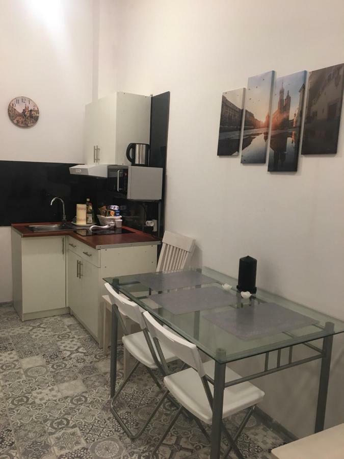 Old Cracow Apartments คราคูฟ ภายนอก รูปภาพ