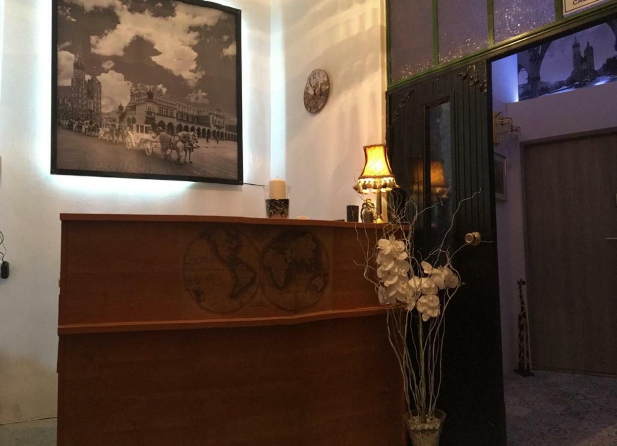Old Cracow Apartments คราคูฟ ภายนอก รูปภาพ