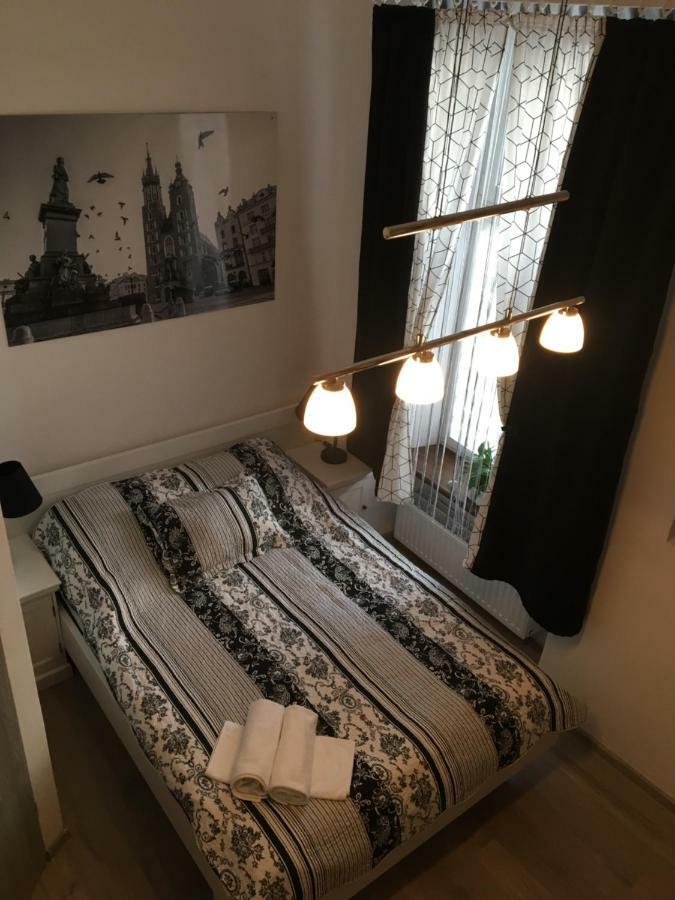 Old Cracow Apartments คราคูฟ ภายนอก รูปภาพ